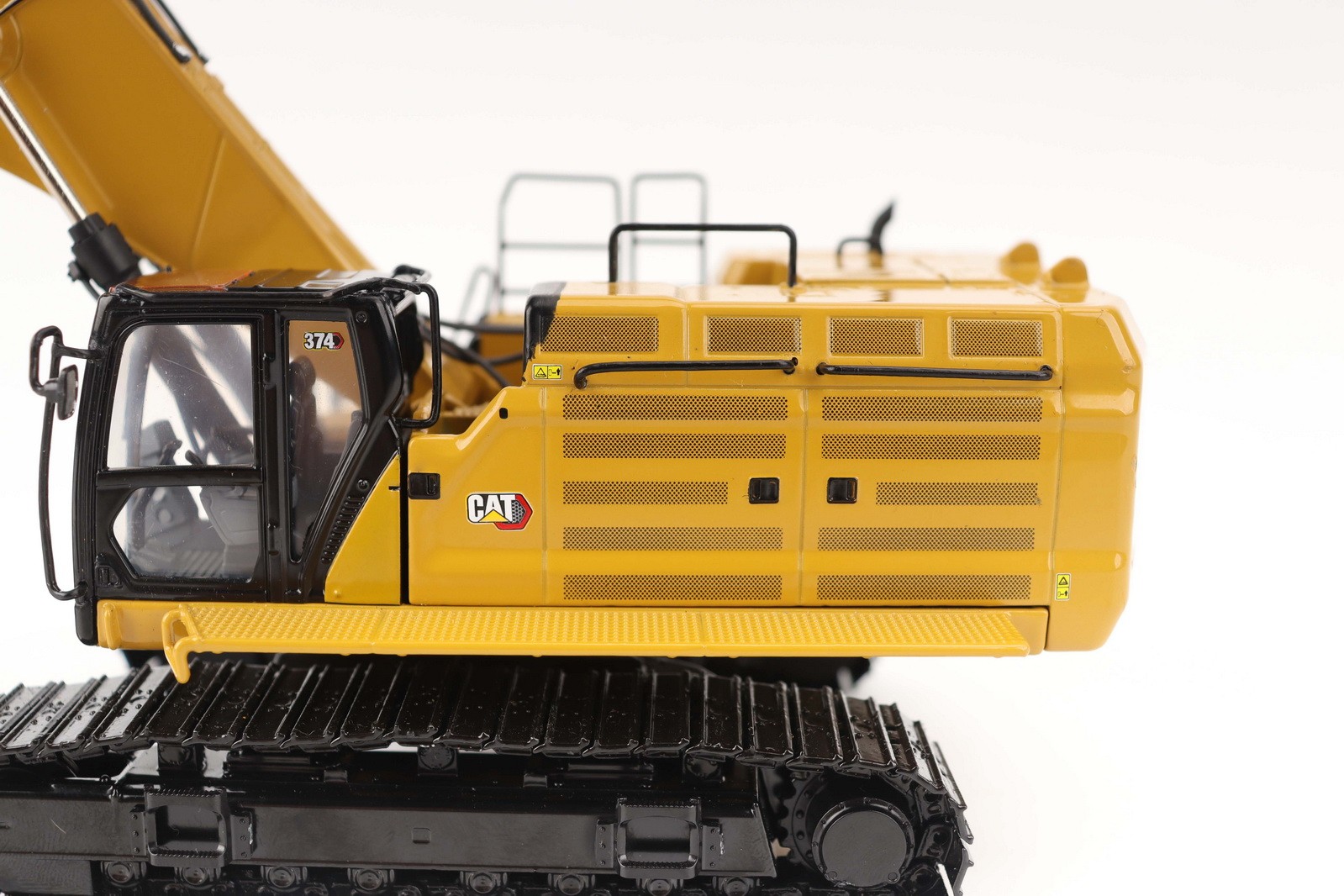 DM 1/50 Scale Cat 374 Next Generation Excavator Diecast Model 85793_
