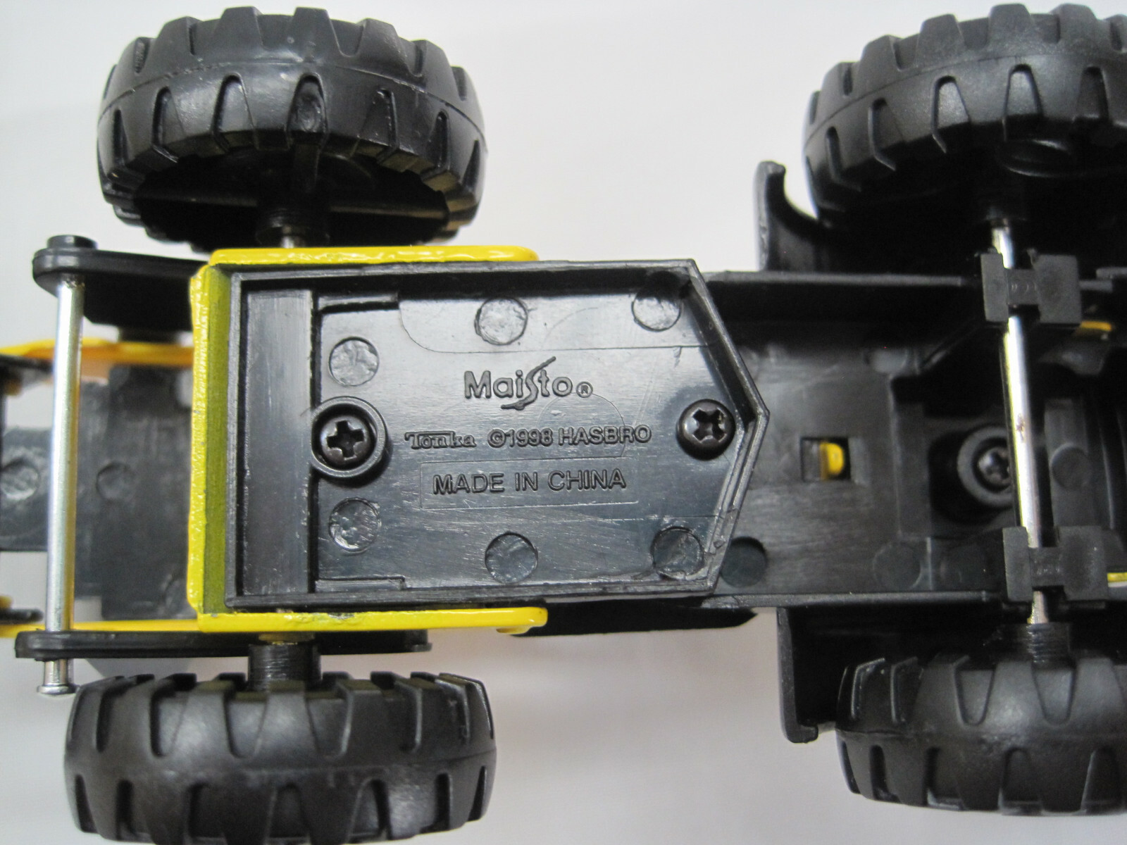 Maisto 1998 Hasbro Diecast Metal and Plastic Mighty Tonka 728 Front Loader 5.5&Prime;