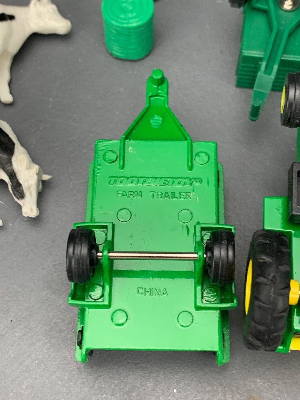 Diecast TootsieToy Farm Tractor & Trailer, + 2 Trailers, 3 Cows TOY0150