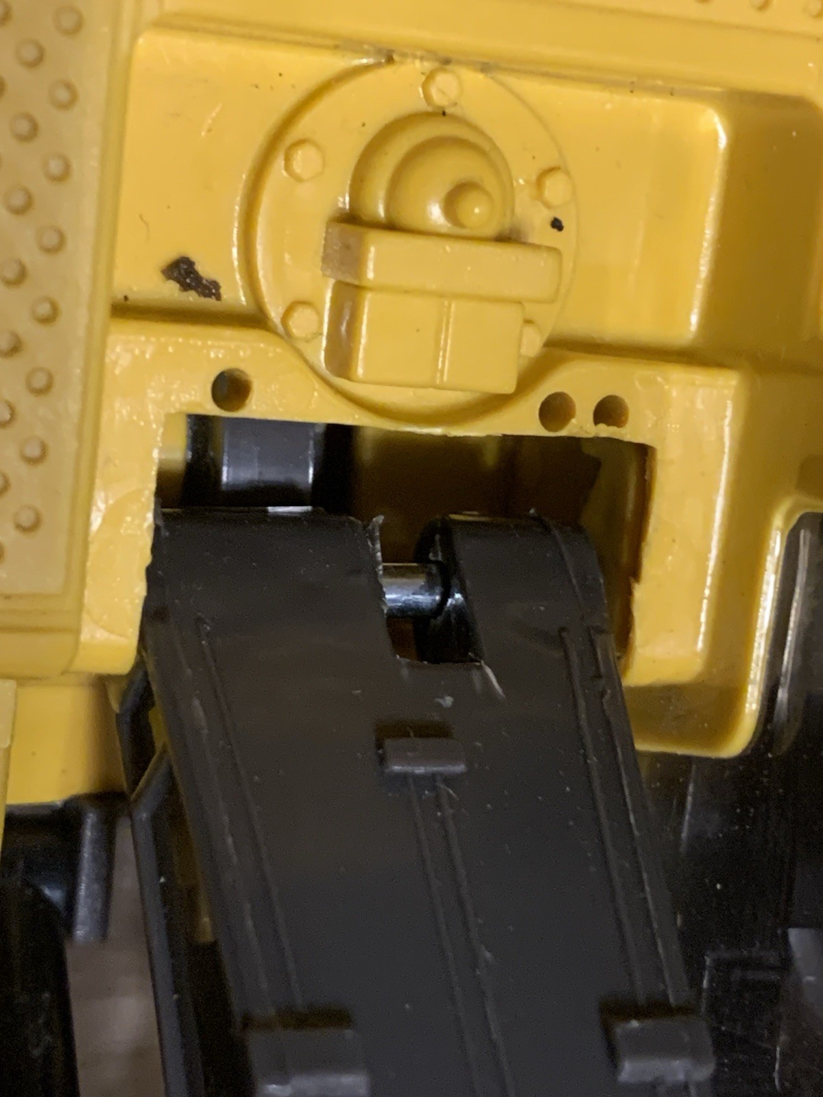 VOLVO EC460B Excavator With Sounds & Lights Battery Powered Toy 1/32 Scale