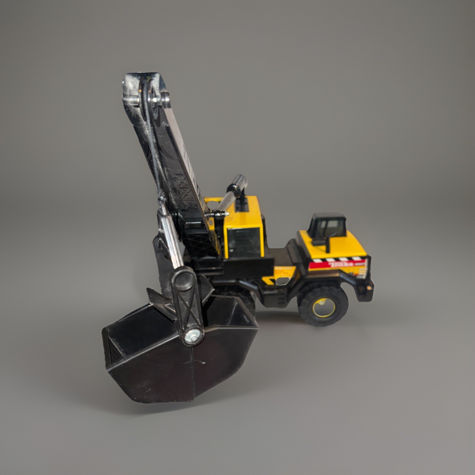 VTG Tonka Mighty 748 Mobile Excavator Truck Yellow Black Crane Construction Toy