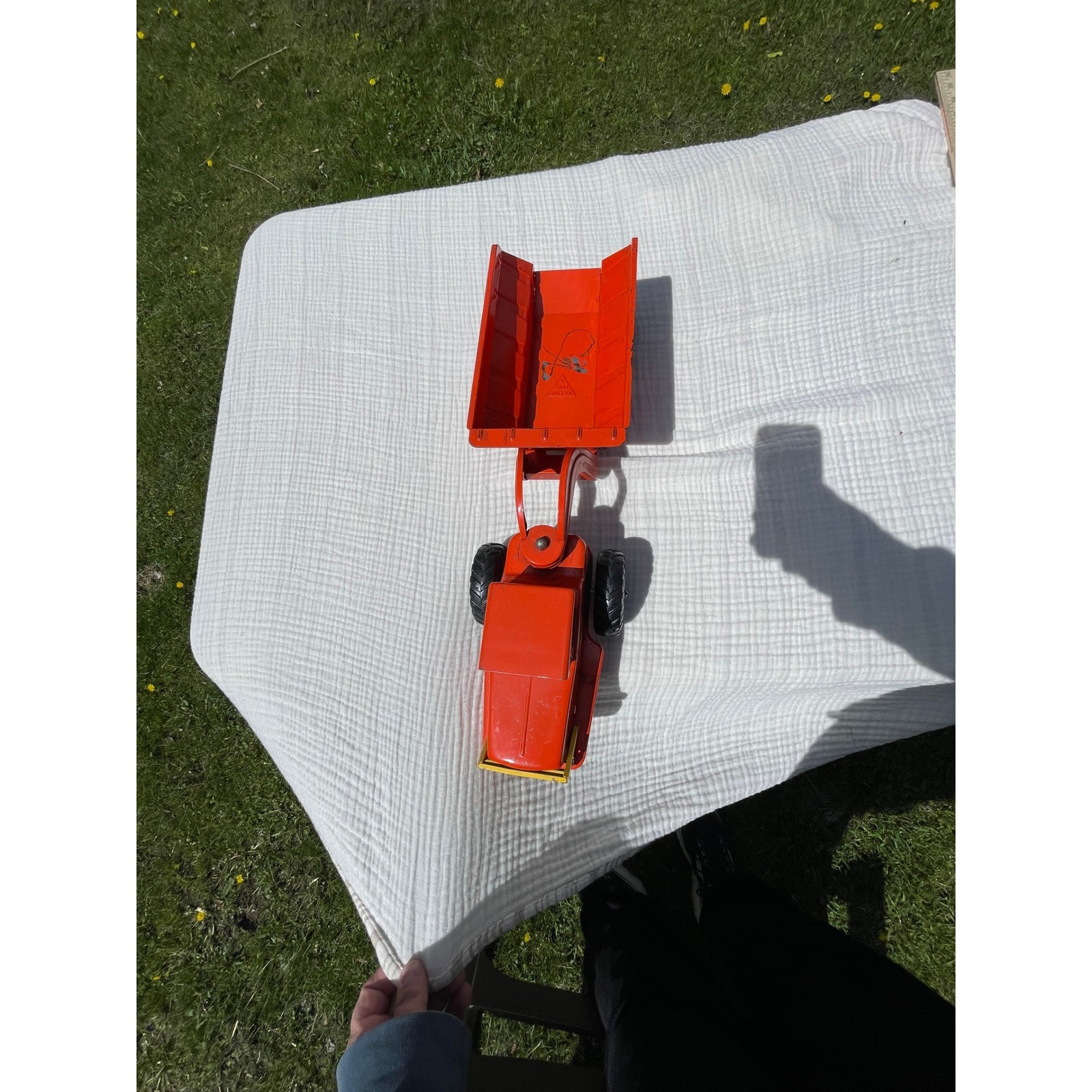 1959 – 1962 NYLINT #4600 Hydraulic Dumper Toy Hydraulic Dump Piston Works
