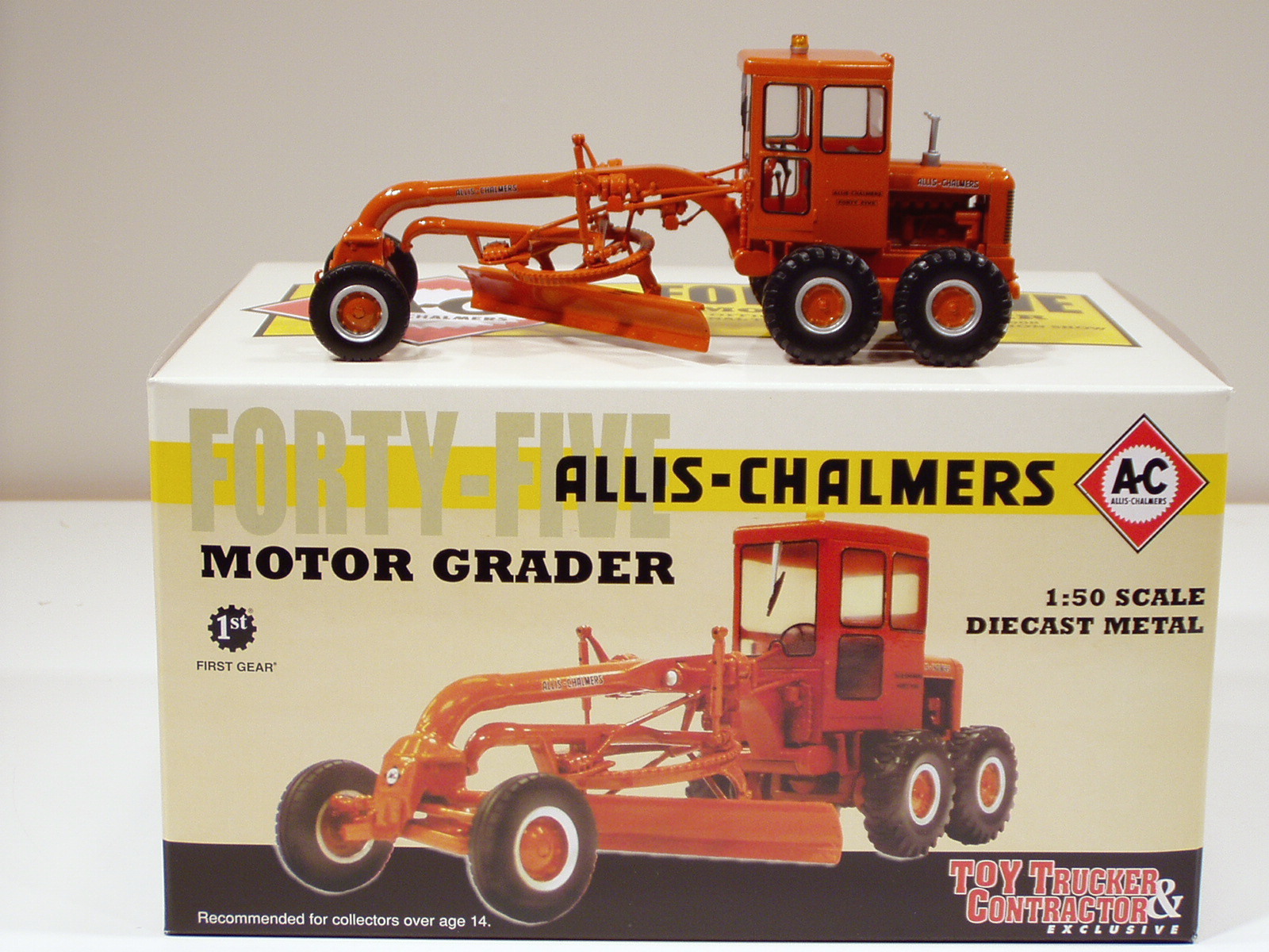 Allis Chalmers Forty Five Grader – « 2008 NTTC » – 1/50 – First Gear #50-3126