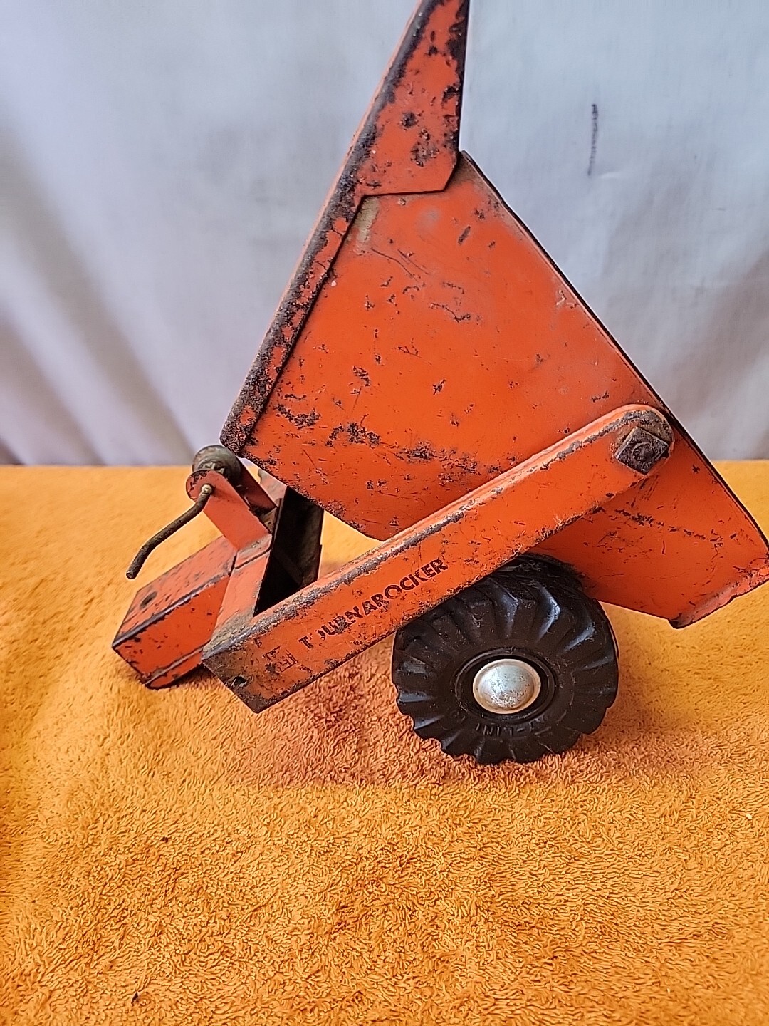 W•Vintage Orange Nylint Pressed Steel Bottom Dump Earth Mover Trailer