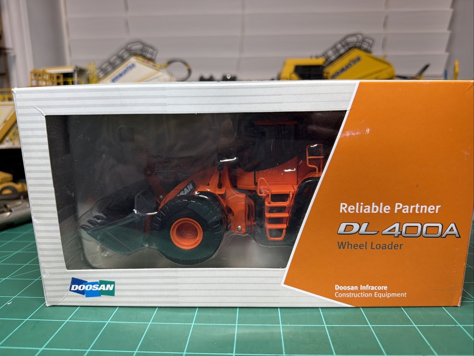 Doosan DL400A Wheel Loader Diecast