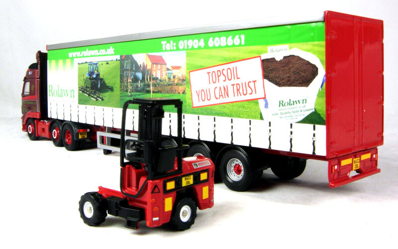 1:50 Volvo FH Rolawn + Moffett 1/50 • CORGI CC14009