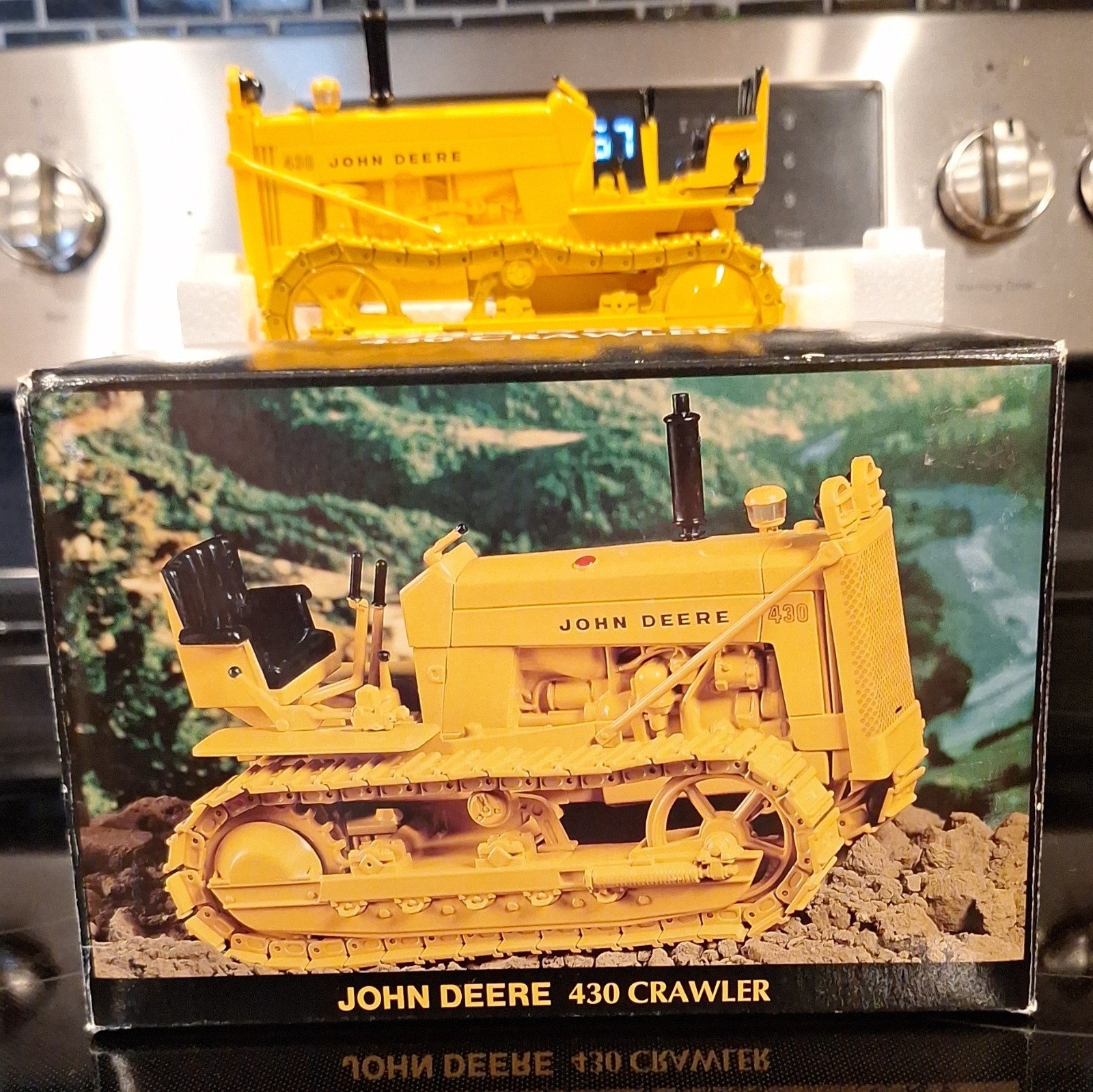 John Deere 430 Crawler 1:16 Precision Classics Diecast Model, Yellow/Black