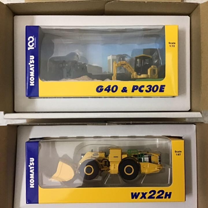 KOMATSU Minicar Miniture Scale Diecast Model 2 piece set　 WX22H　G40＆PC30E-5