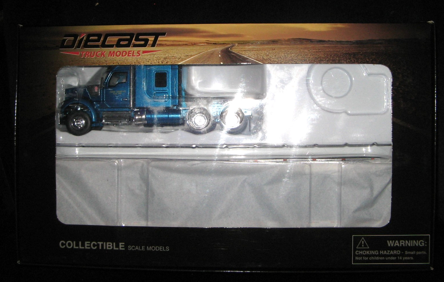Tonkin Kenworth W900 Western Semi-Truck w/Reefer Trailer 1/53 Die-cast New