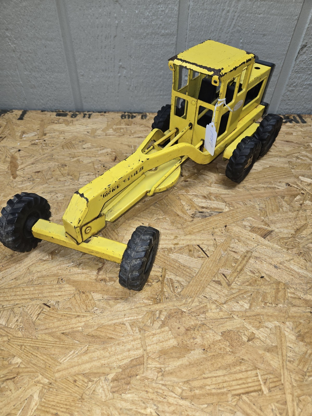 Vintage Tonka Road Grader Construction Yellow 1/12 Scale