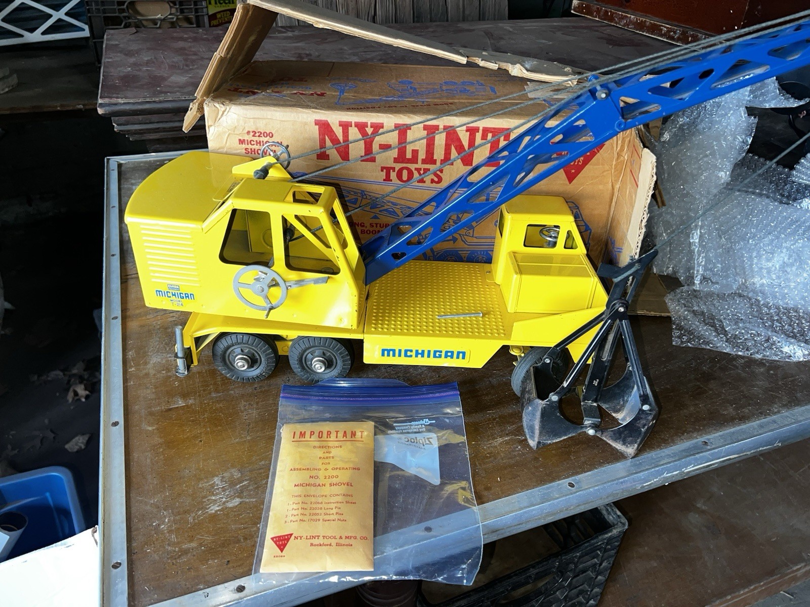 Nylint Michigan T-24 Ver. 1 VINTAGE 1955 Clark Crane Model Steel No 2200 w Box