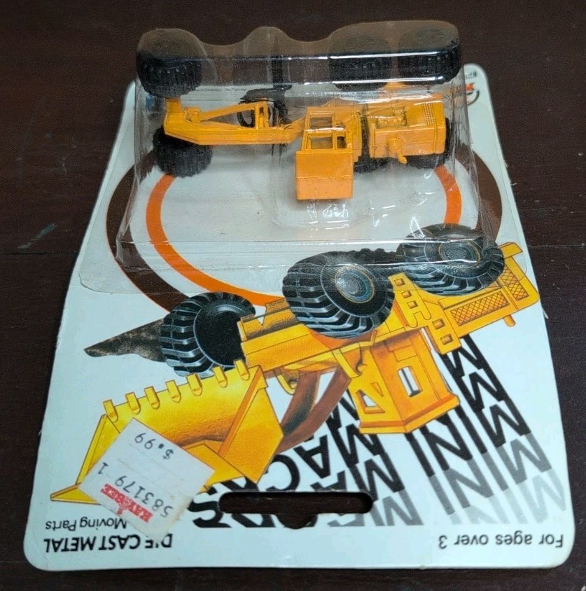 Vintage 1989 MINI MACKS Zee Toys Die Cast Construction Road Grader #29593