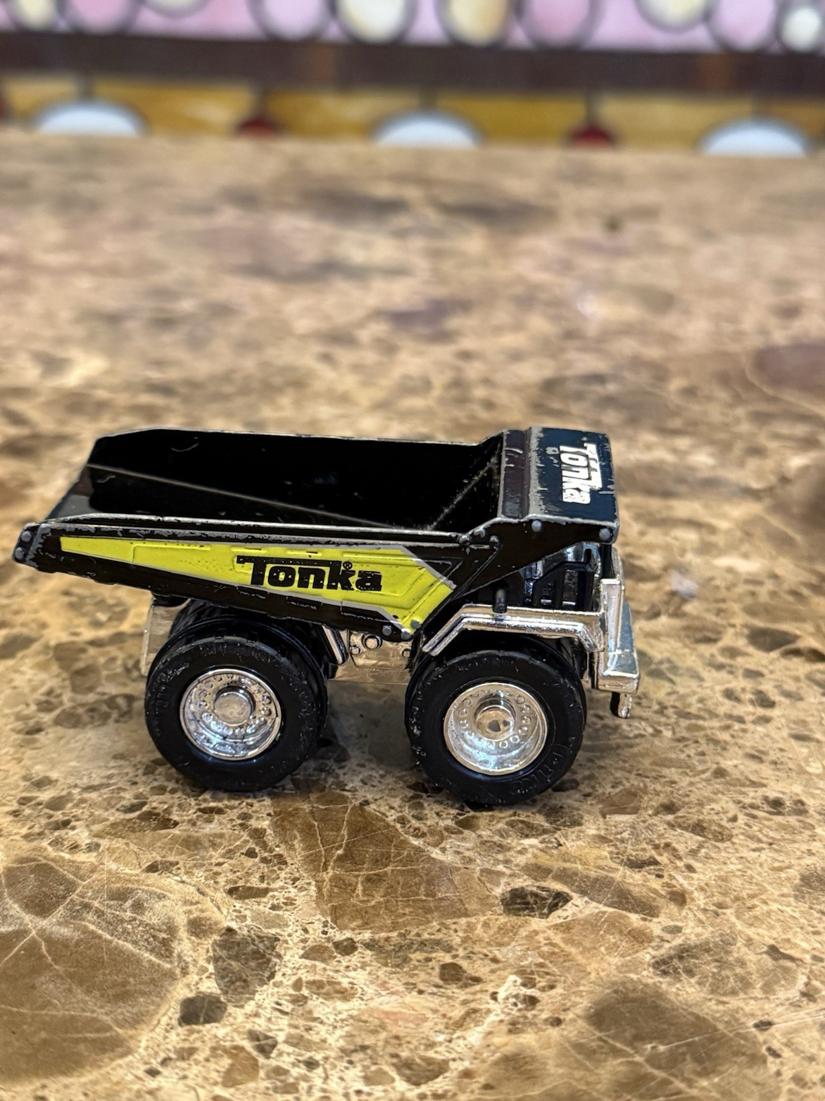 2012 Hasbro Funrise TONKA Dump Truck #06411 Yellow Die-Cast Toy Mini 1:64