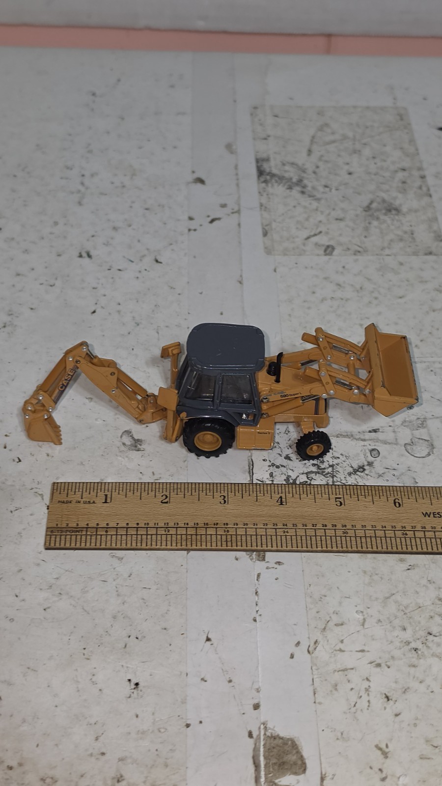 Ertl Case 590 Super L Loader Backhoe Series 2 1:50 Scale