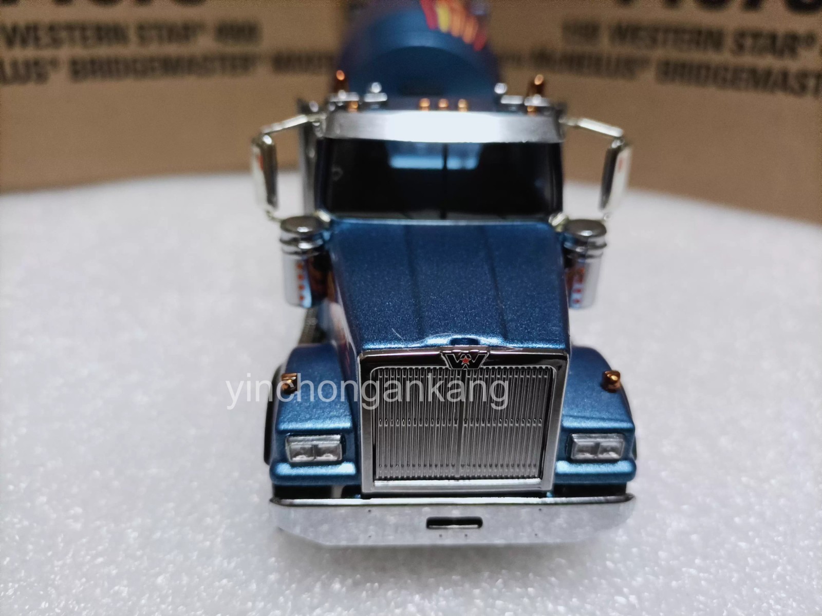 Western Star 4900 w/Lift Axle & McNeilus Mixer 1:50 Scale Diecast Masters 71075