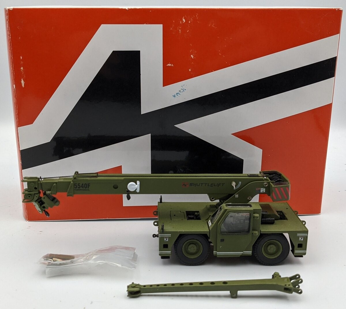 Sword Precision Scale Models 2017-G 1:50 Shuttlelift 5540F Carrydeck Crane Green
