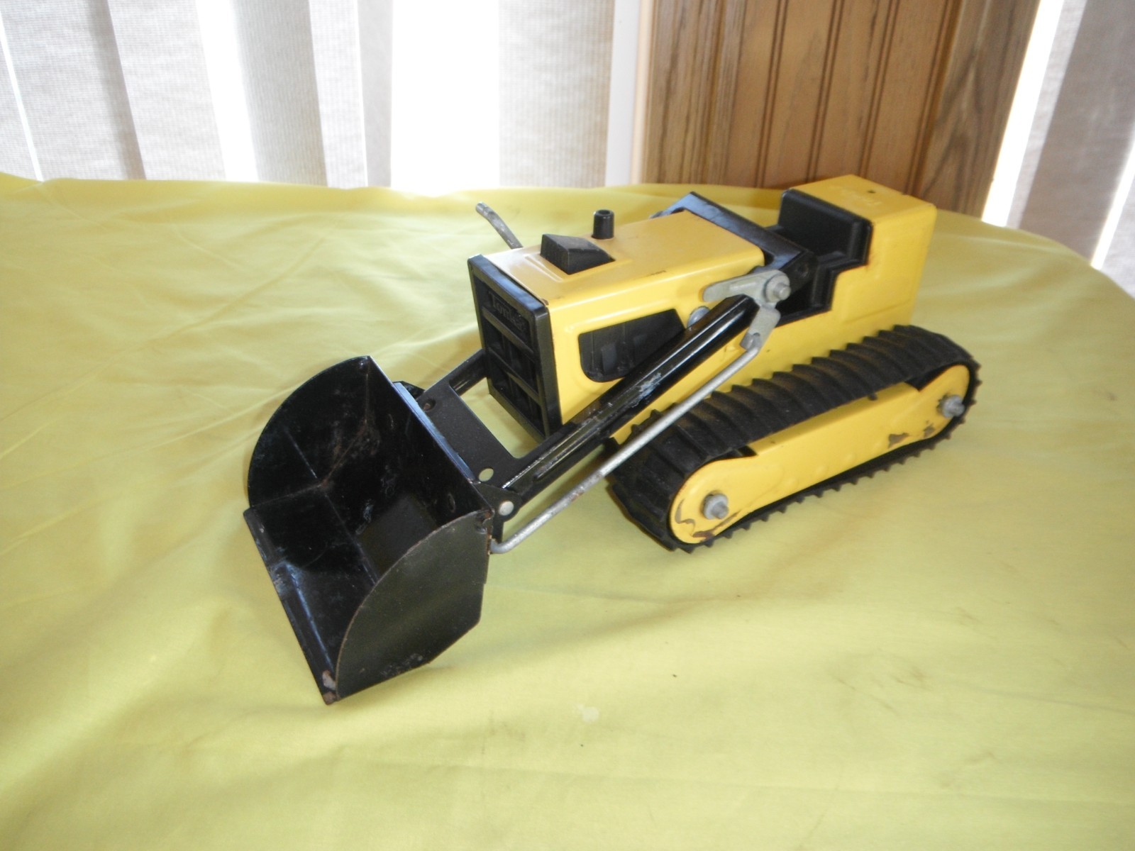 Vintage TONKA T-6 Front end Loader Excavator 1970s YELLOW Steel Bulldozer Digger