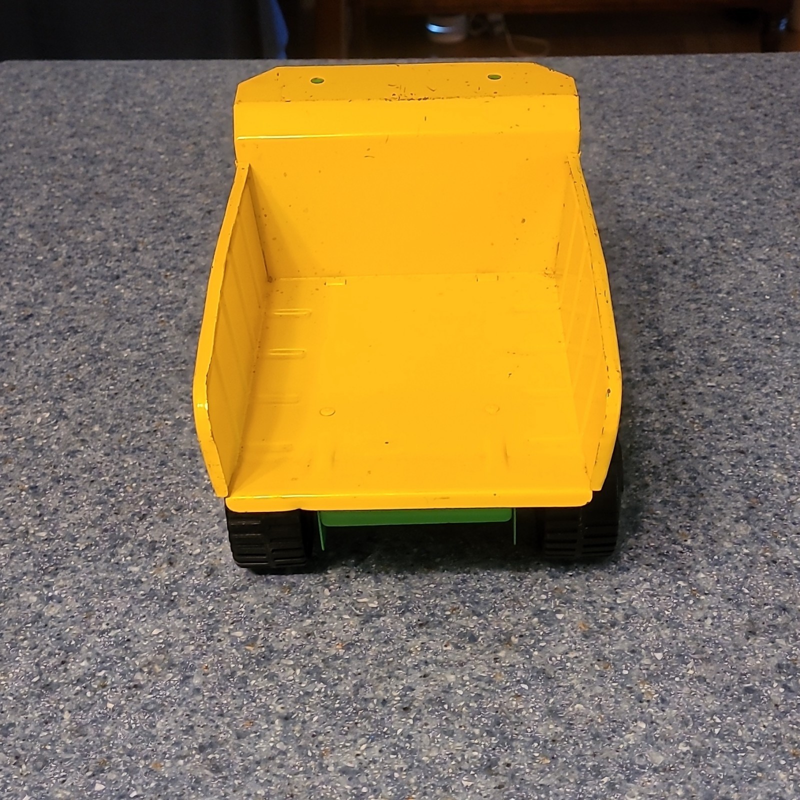 Tonka 13190 Green & Yellow Dump Truck Construction Toy Pressed Steel 1:18 Scale