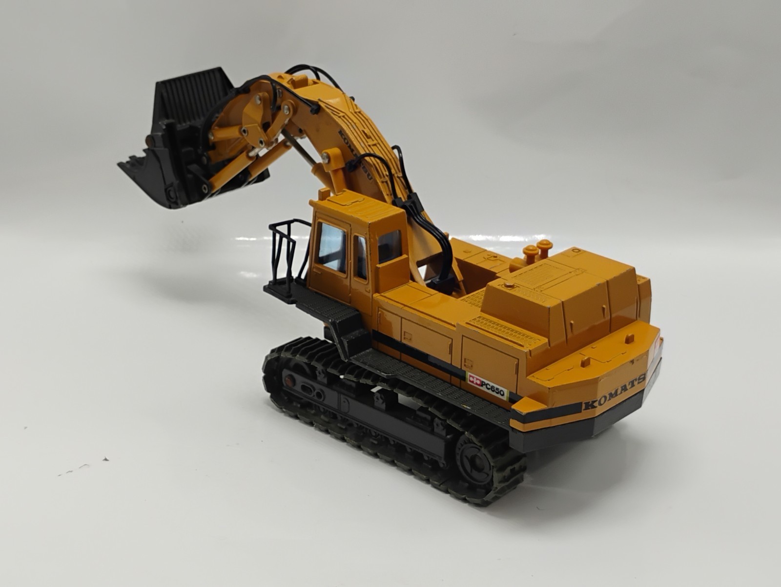 Shinsei 1:50 Scale Komatsu PC650 Loading Shovel Made In Japan