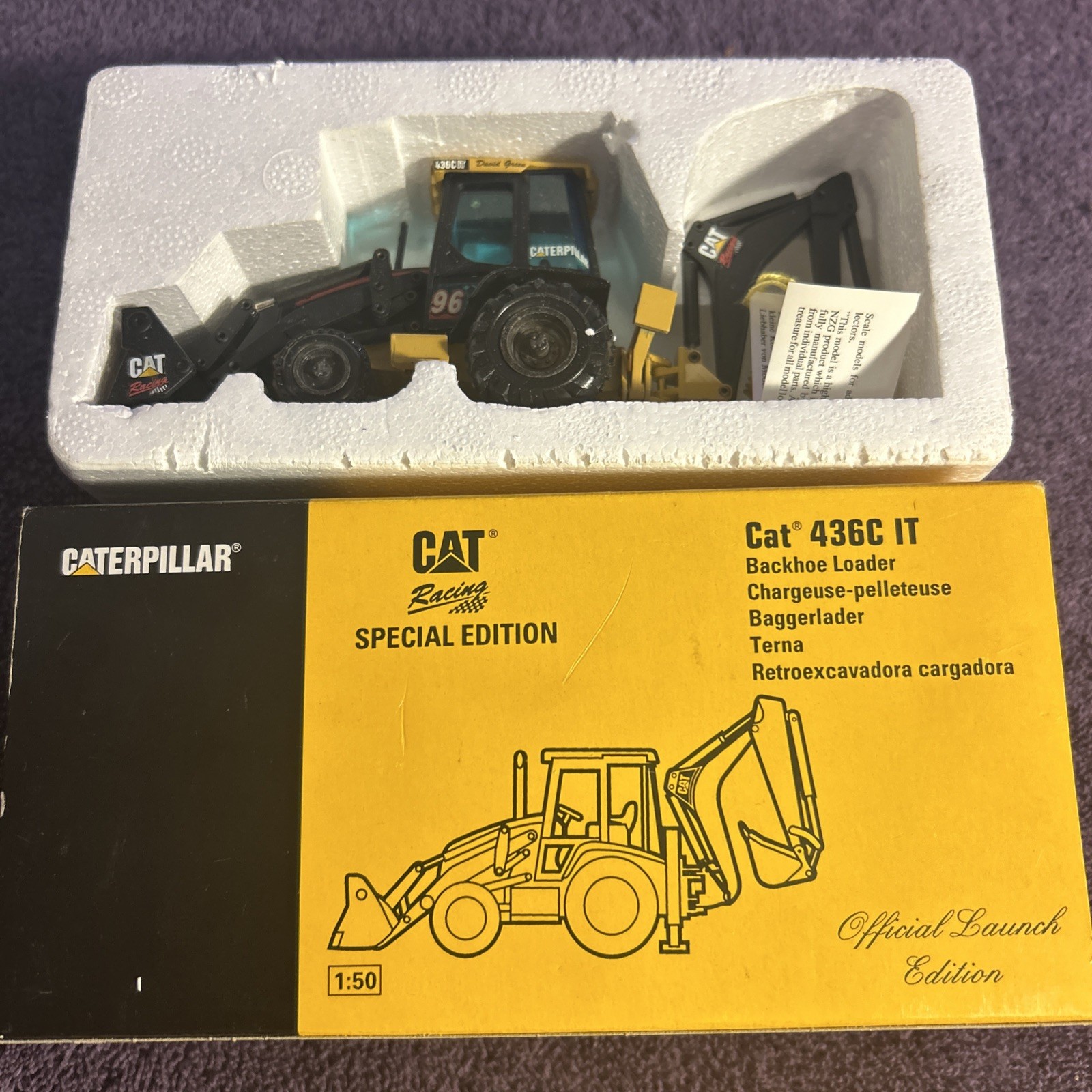 Caterpillar 436C IT « #96 RACING » – « LAUNCH EDITION » – Backhoe – 1/50 NZG – NIB