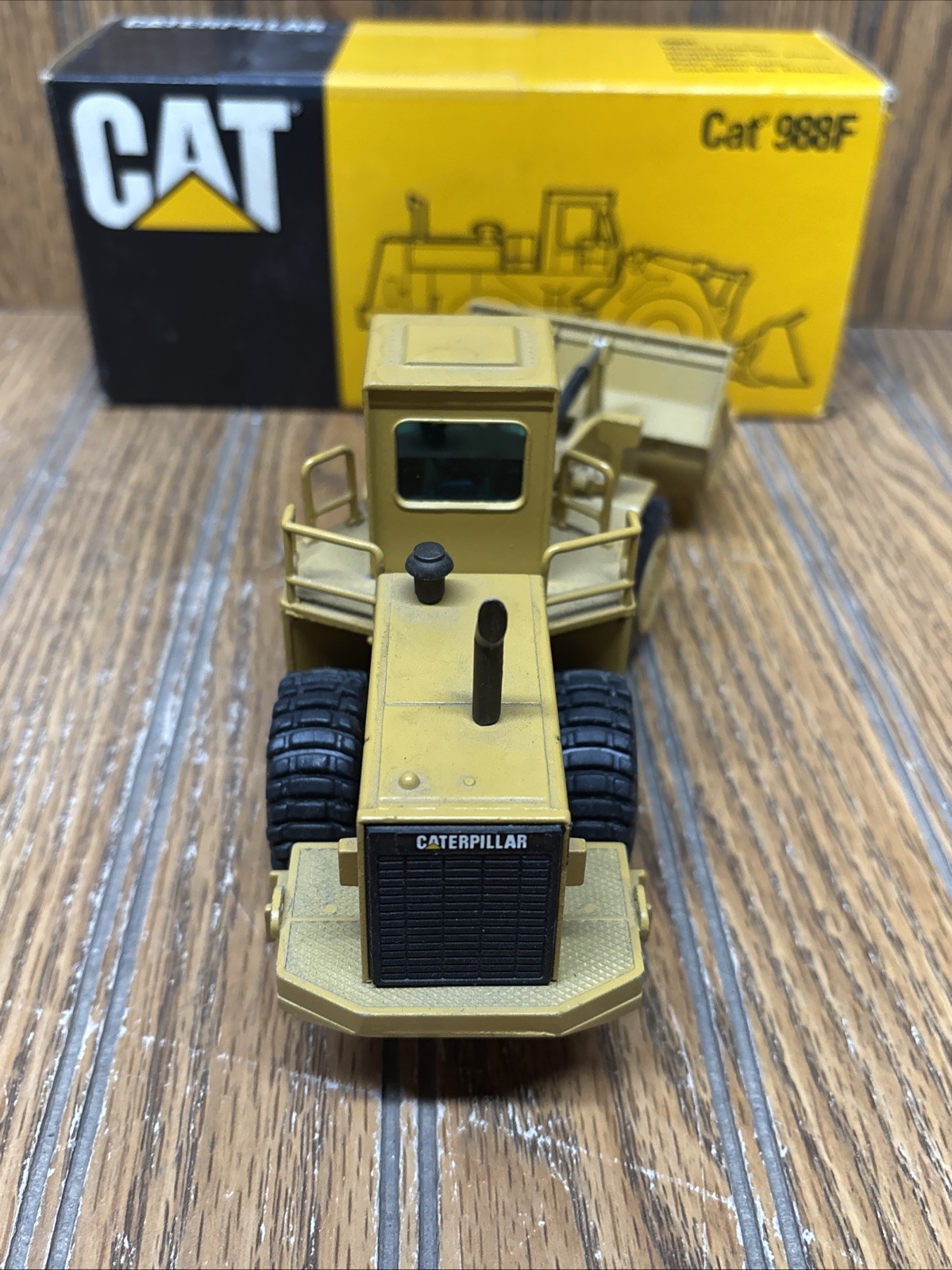 Norscot 1/50 Scale Diecast CAT Caterpillar 988F Wheel Loader w/ Box West Germany