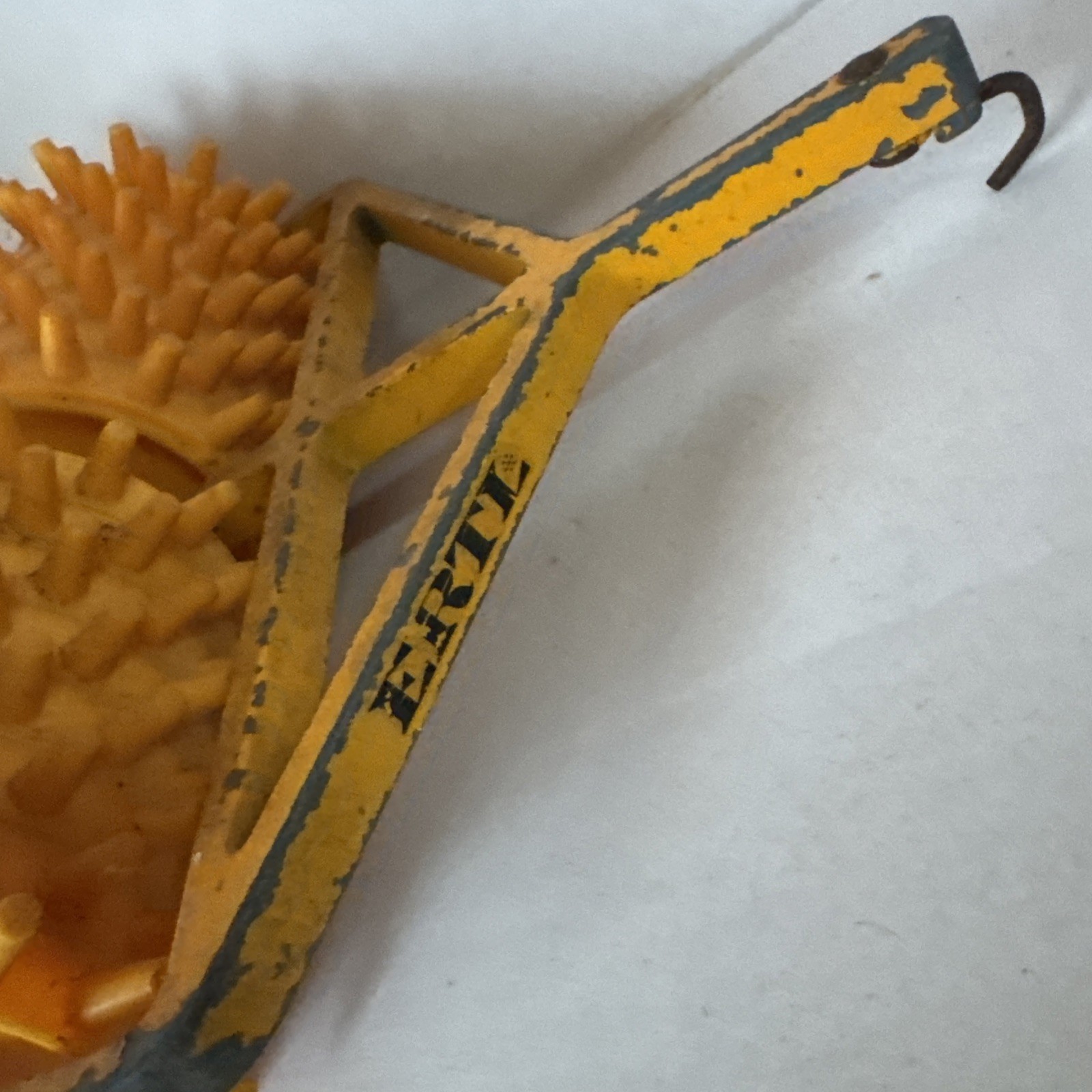 Vintage 1/16 Ertl Sheeps Foot Roller Compactor