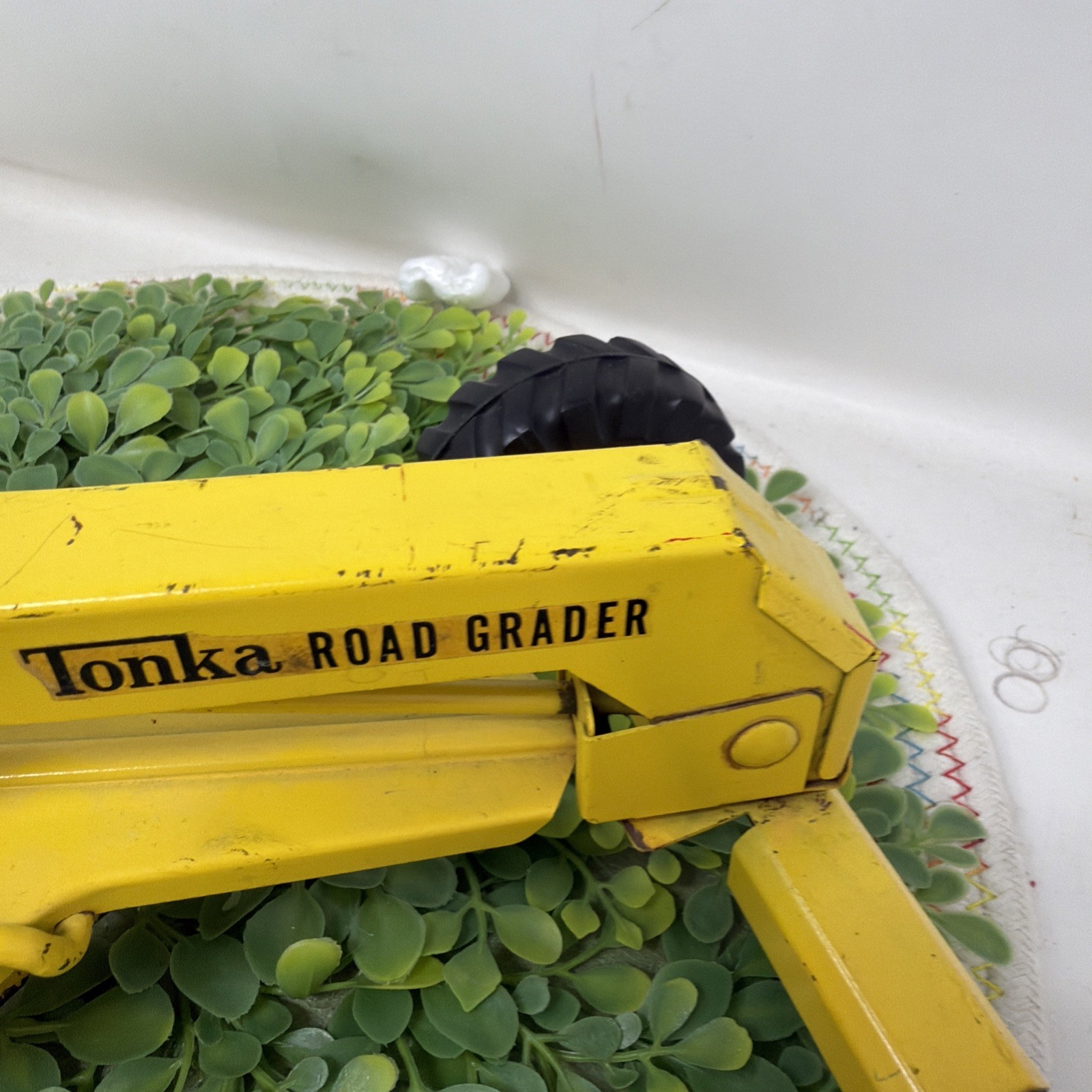 Vintage 1960s Tonka Yellow Road Grader Rolled Pressed Steel 17&Prime;