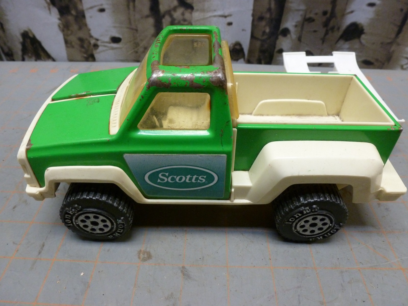 VTG TONKA Scott&rsquo;s Lawn Care Truck W/ Trailer Toy 1980 1979
