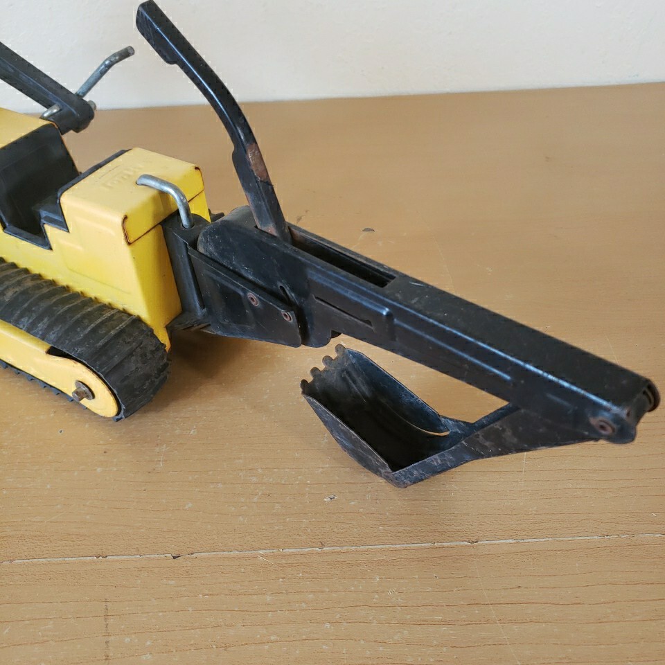 Vintage 1960s 70&rsquo;s Tonka Toy Truck Yellow Metal Backhoe Loader Excavator