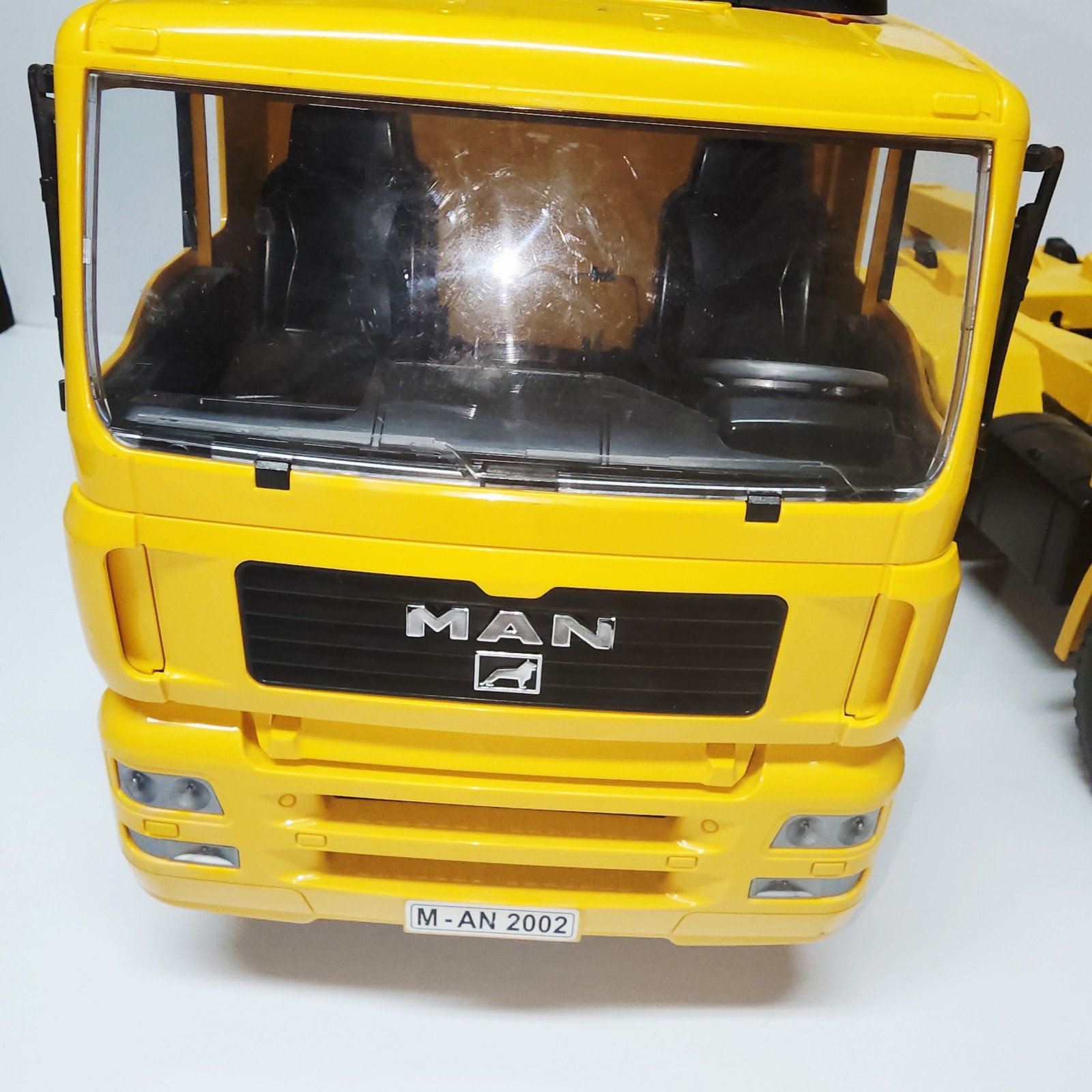 Bruder 1:16 Scale Construction Truck Lot (2) MAN TGA & Mercedes-Benz Actros VTG