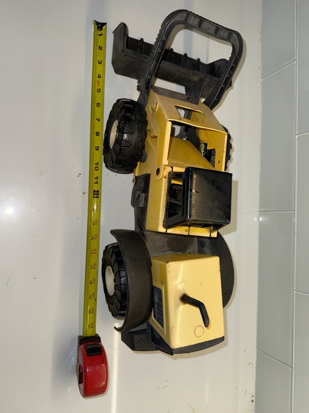 1999 Vintage Tonka XMB-975 Pressed Steel Mighty Diesel Front End Loader Toy