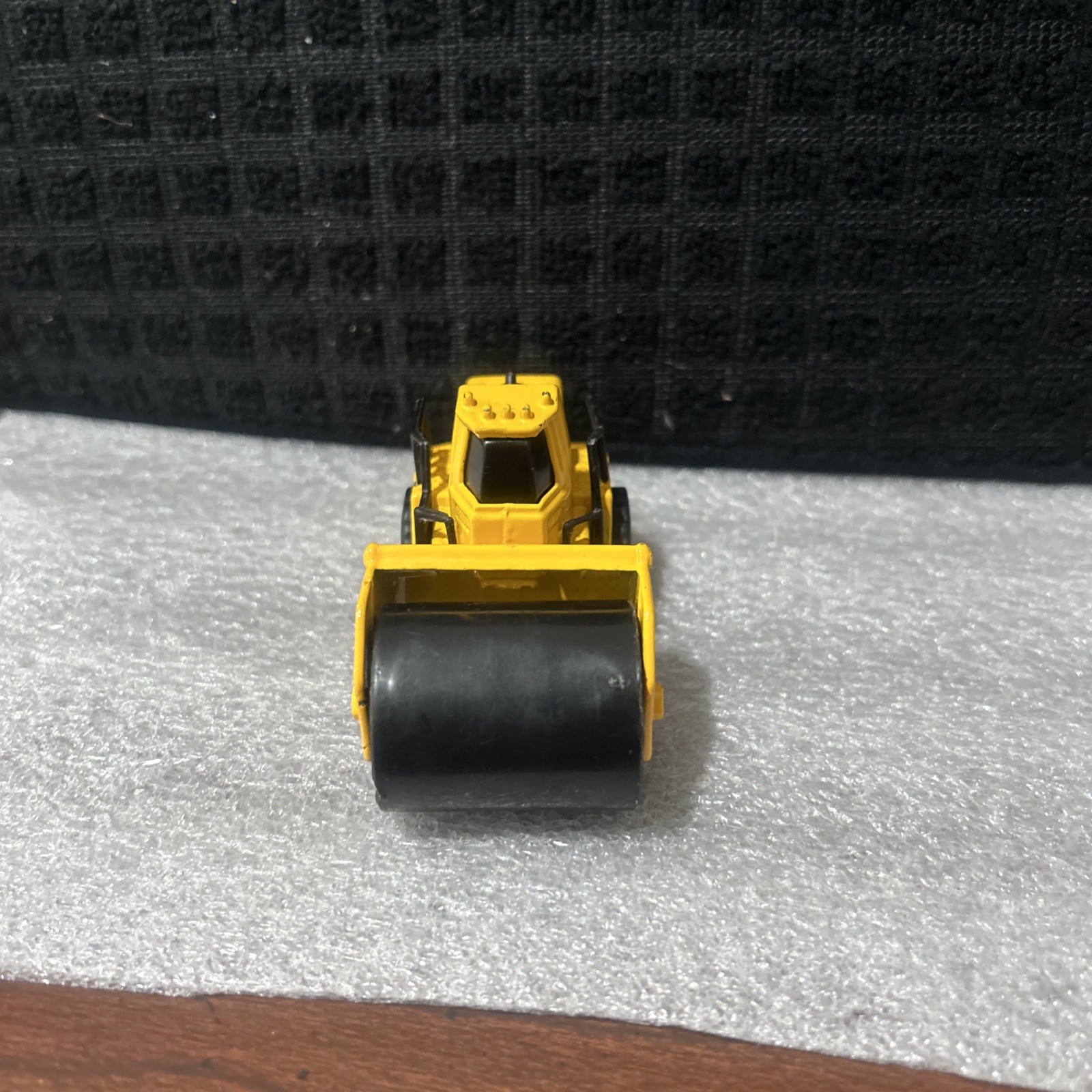 Funrise 1:64 Scale Caterpillar CAT Pavement Steam Roller