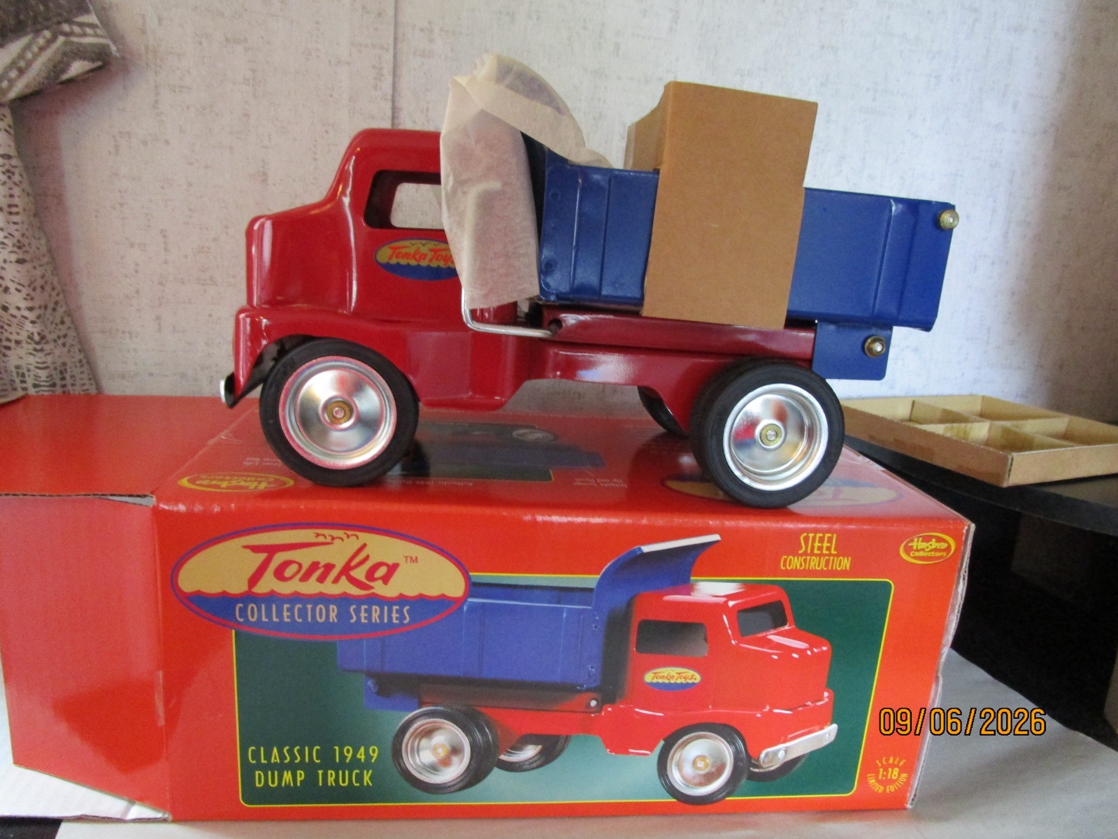 Tonka, Hasbro 1949 Dump Truck, Mint in OB.