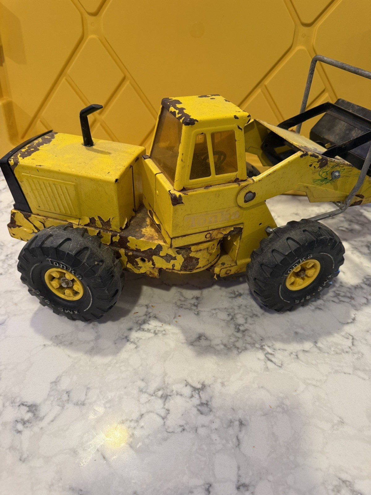 Vintage Mighty Tonka Steel Turbo Diesel XMB-975 Front End Loader 54280 – 22&Prime;