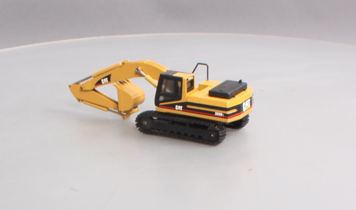 NZG 367 1:50 Caterpillar 325B L Excavator