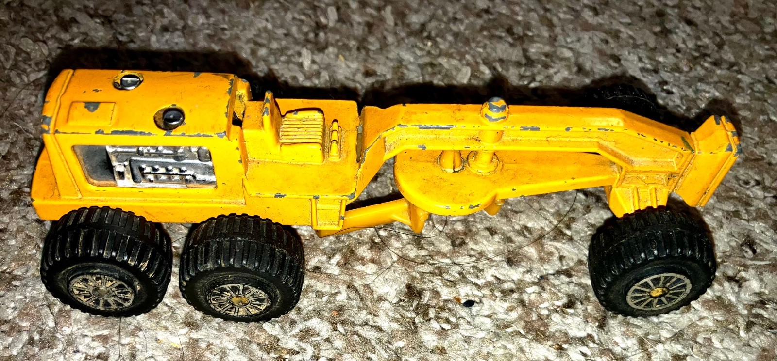 Vintage Diecast Crane Truck Construction Vehicle 6-Wheel Yellow Loose
