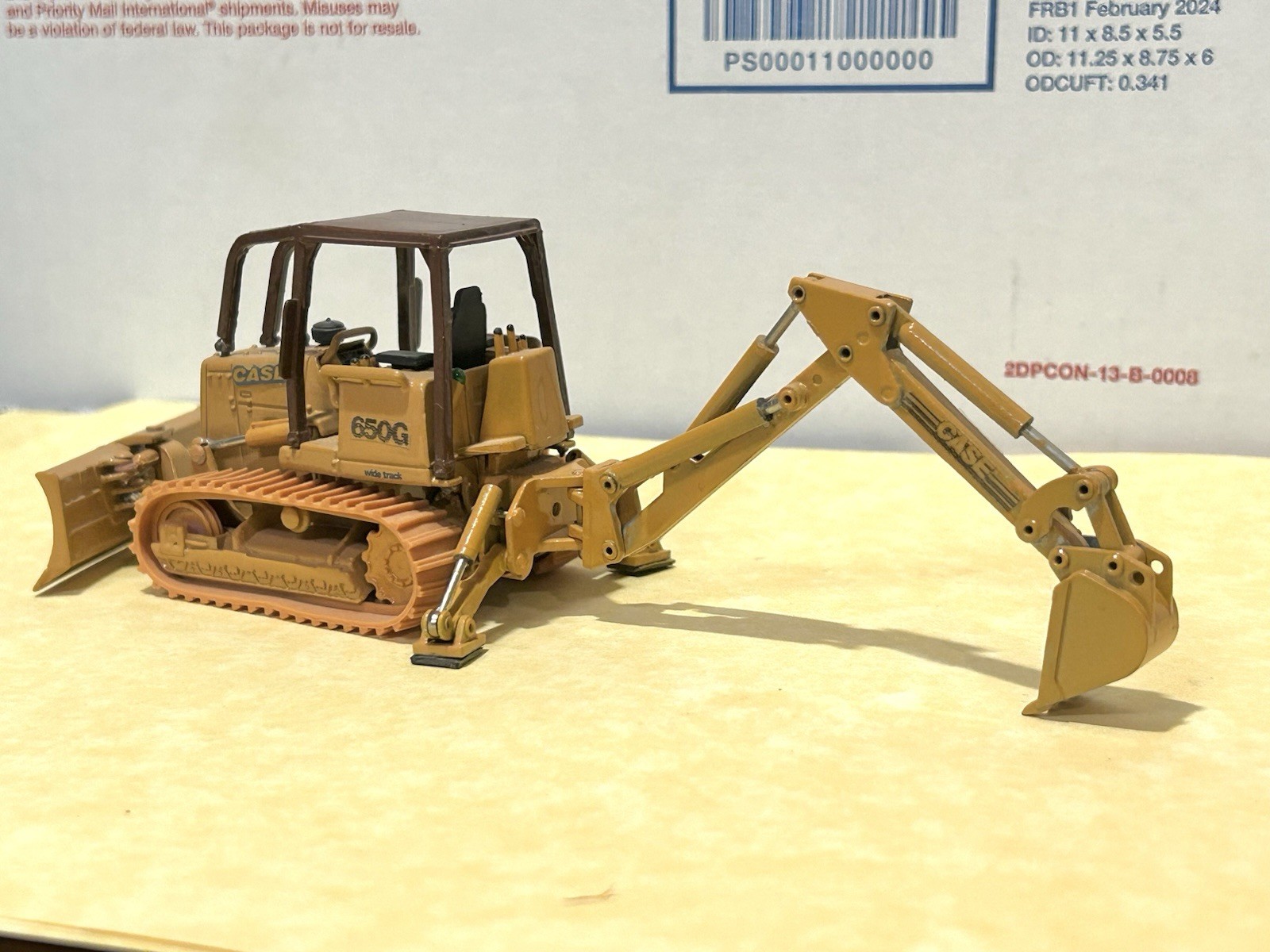 ERTL 1/50 Scale Custom Case « 650G » Wide Track-Angle Dozer w/Backhoe Attachment!