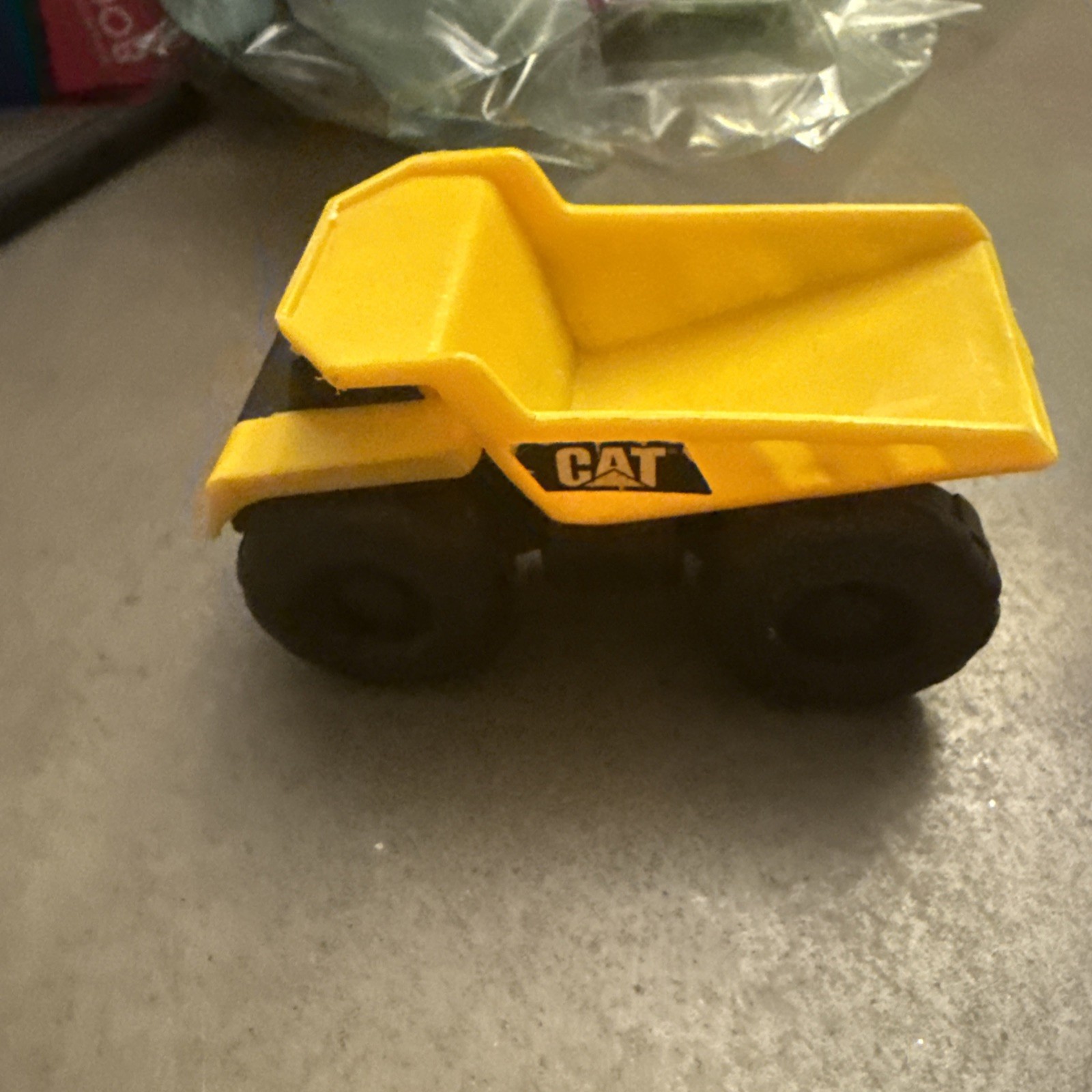 CAT Plastic Dump Truck Toy Sturdy Construction Toys Vehicle S29