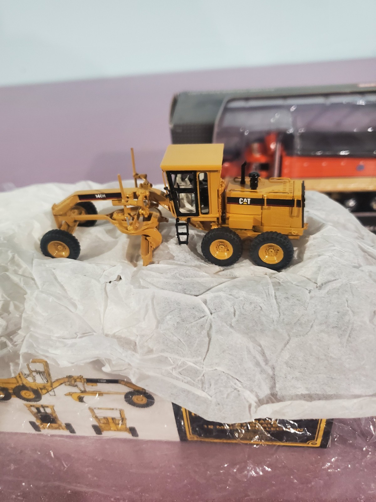 Caterpillar 140H Grader – 1/87 – Brass – CCM – Mint – With Box