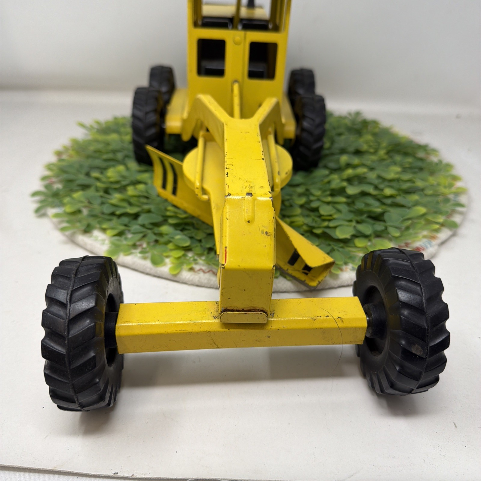 Vintage 1960s Tonka Yellow Road Grader Rolled Pressed Steel 17&Prime;