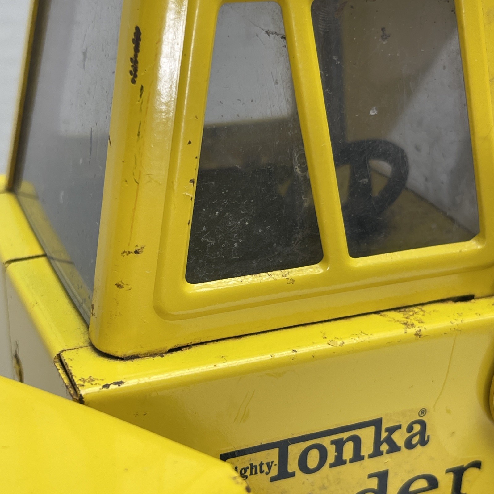 1967 Mighty Tonka Loader (1909) COMPLETE and WORKS NOT BAD!!!