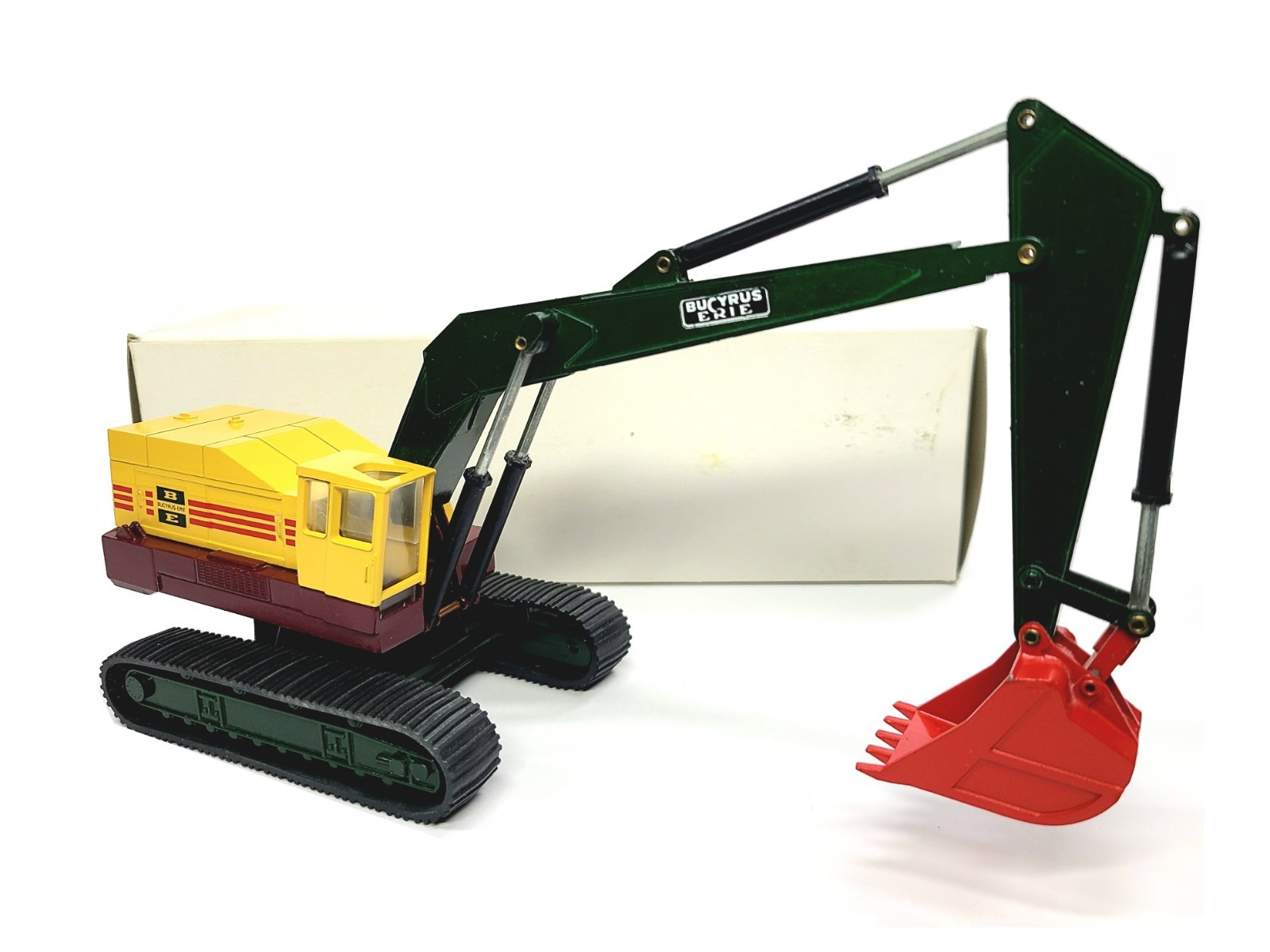 Bucyrus-Erie 40-H Excavator with Red Bucket NZG 1:50 Scale Diecast Model #139.2