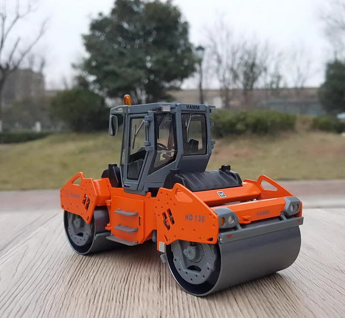 1/35 Scale Hamm Wirtgen HD138 Tandem Vibratory Roller DieCast Model Toy Gift