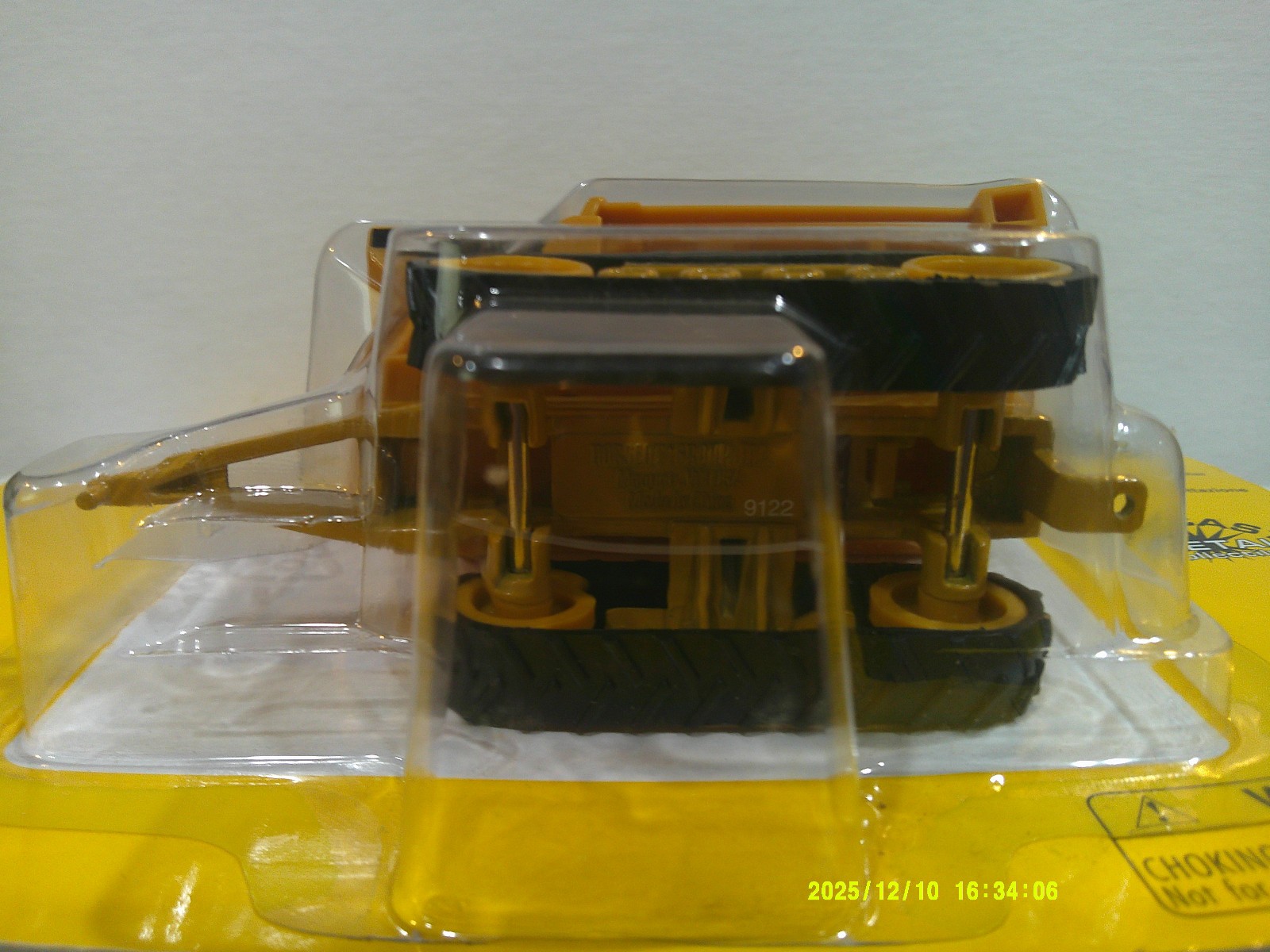 Norscot CAT Versatile Flotation System w/ Orthman Grain Cart 1:64 Scale