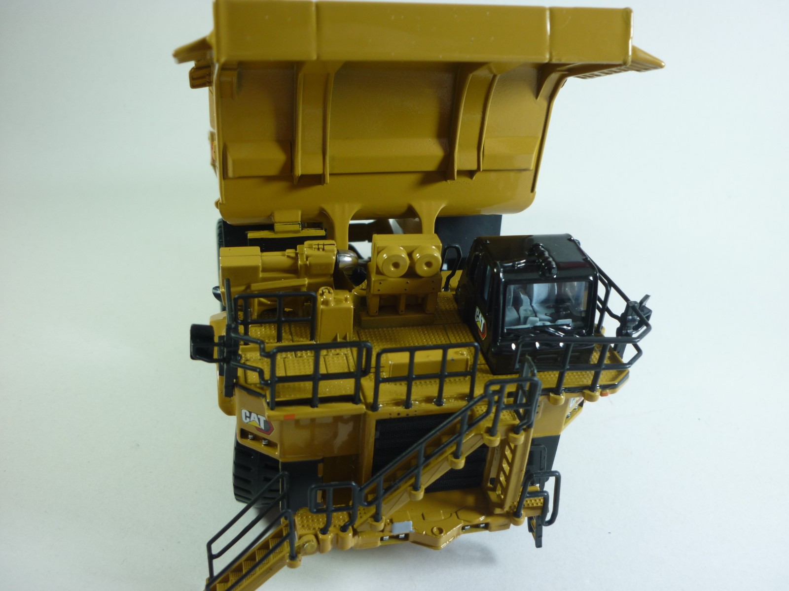 DieCast Masters 1:87 Caterpillar 785 Mining Dumper Die-Cast Metal Model