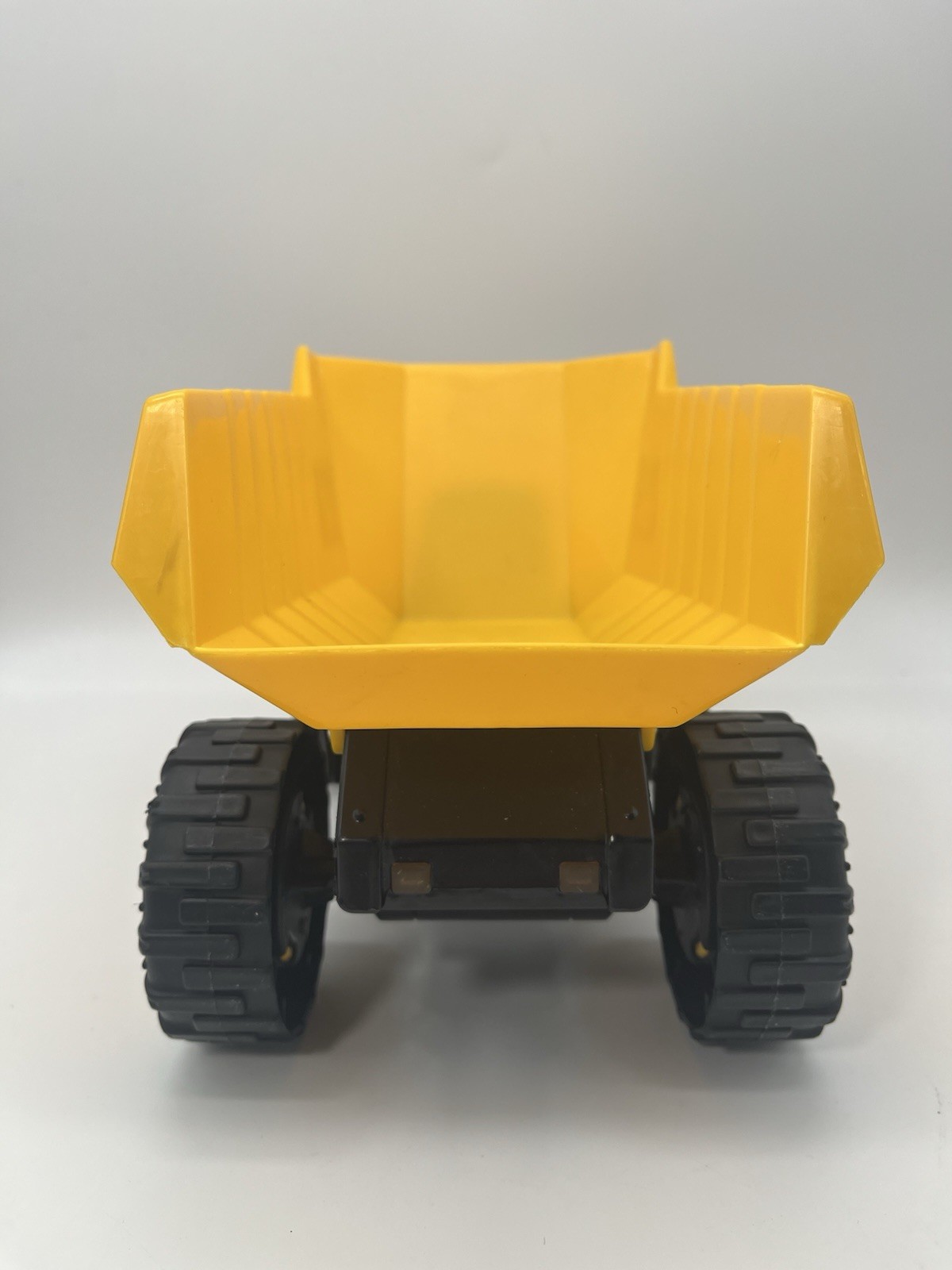 Construction Toys, Power Haulers Dump Truck, Realistic Lights and Sounds EUC