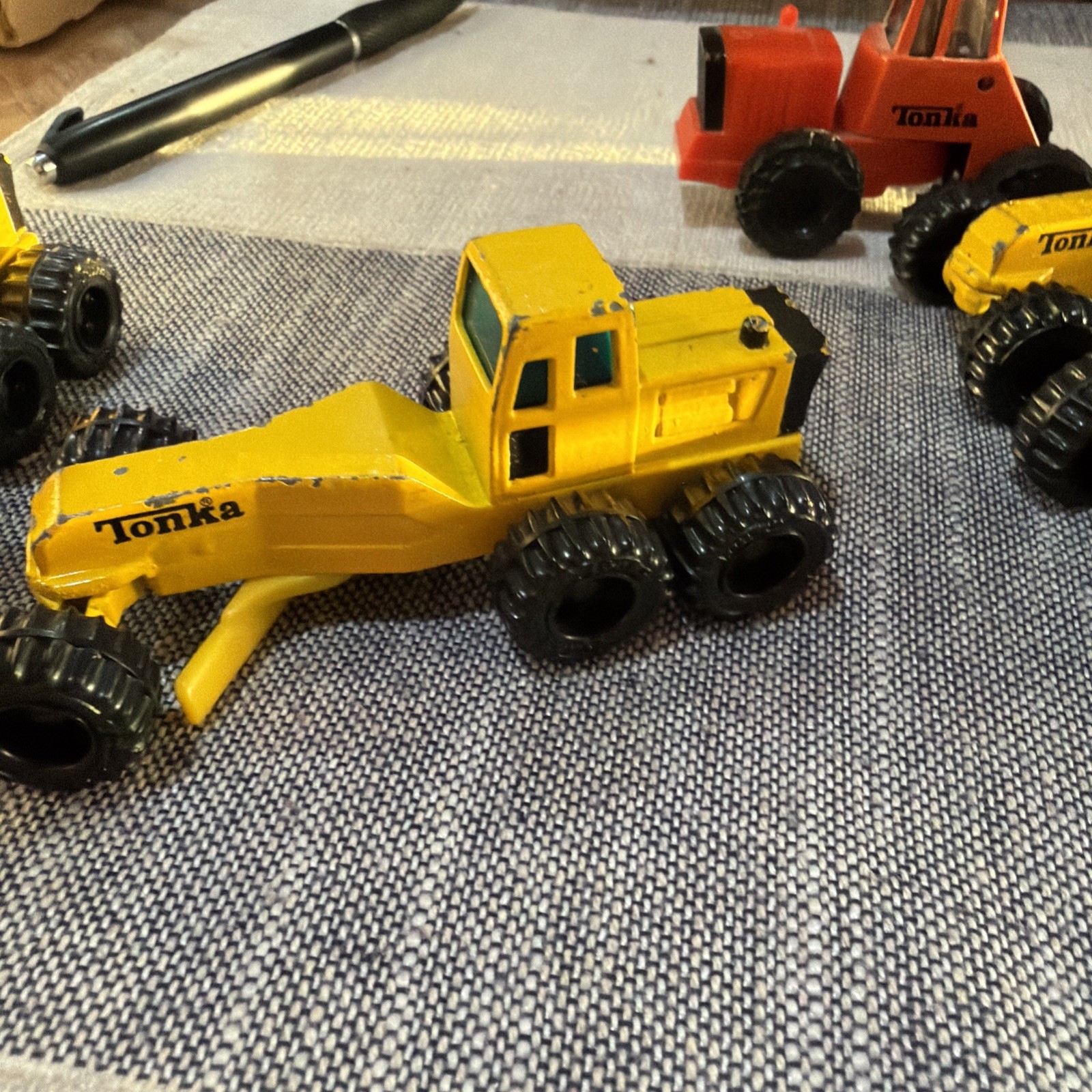 Lot of 4 1992 & 94 Tonka Diecast Construction Heavy Duty Equipment