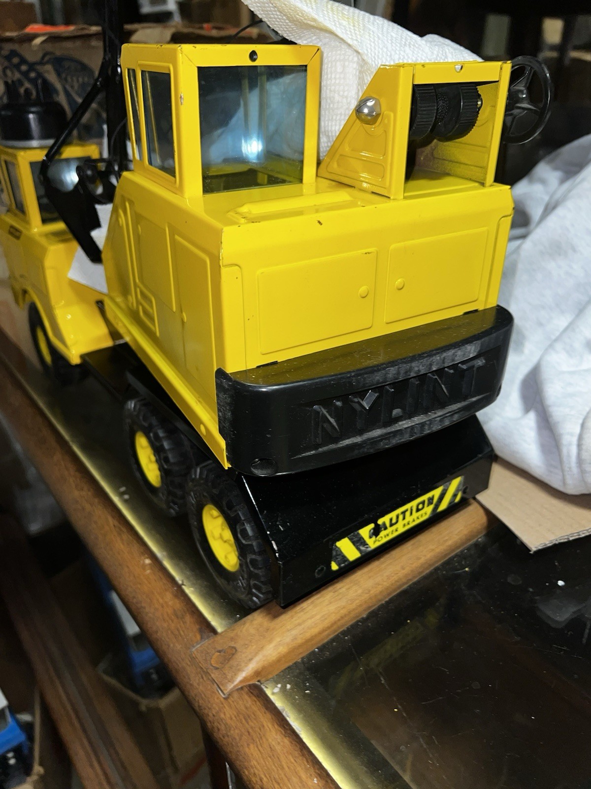 vintage 1968/70 Nylint Michigan Shovel Crane #2201 w orig box & magnet 18” L