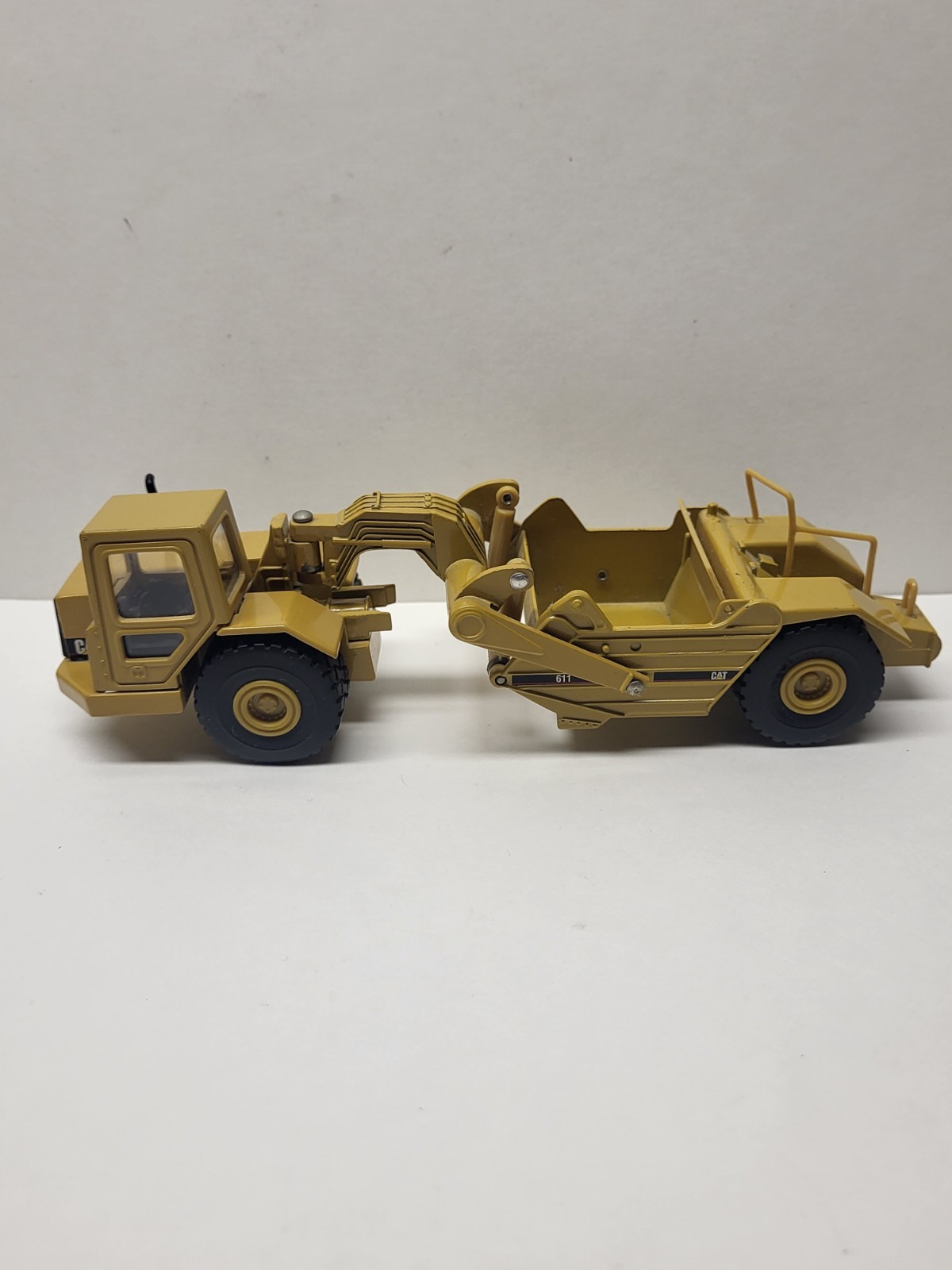 CAT 611 Wheel Tractor Scraper Truck Diecast Construction Toy Norscot Collectible