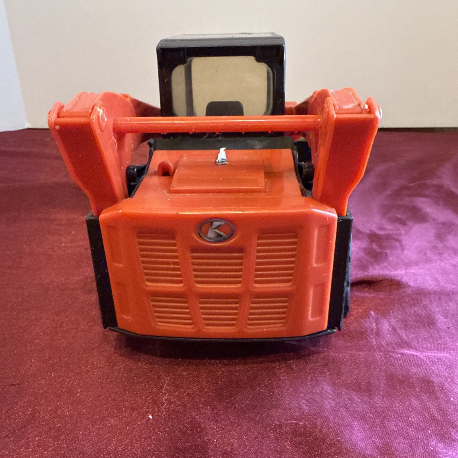 Kubota Compact Track Loader Toy Model SVL90-2 Scale 1:18